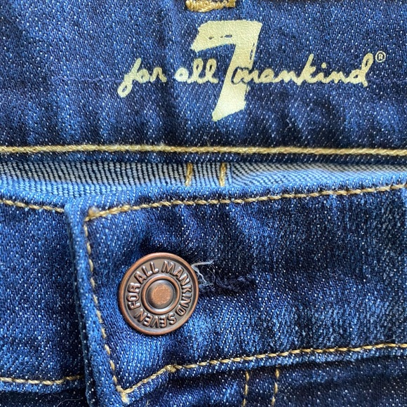 7 For All Mankind jean shorts - Picture 6 of 9